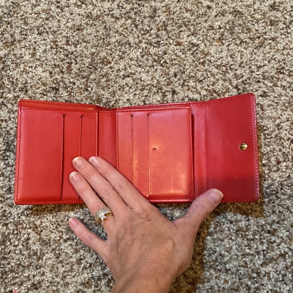 Louis Vuitton Red Vernis Elise Wallet / TH0063 - Picture 4 of 7